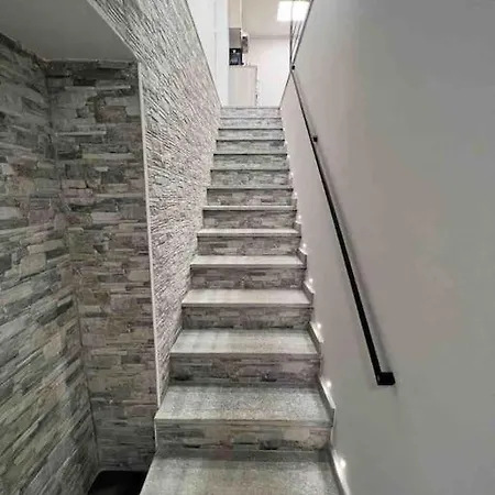 Апартаменты Pregevole Duplex A 1 Minuto Dalla Metro Колленьо